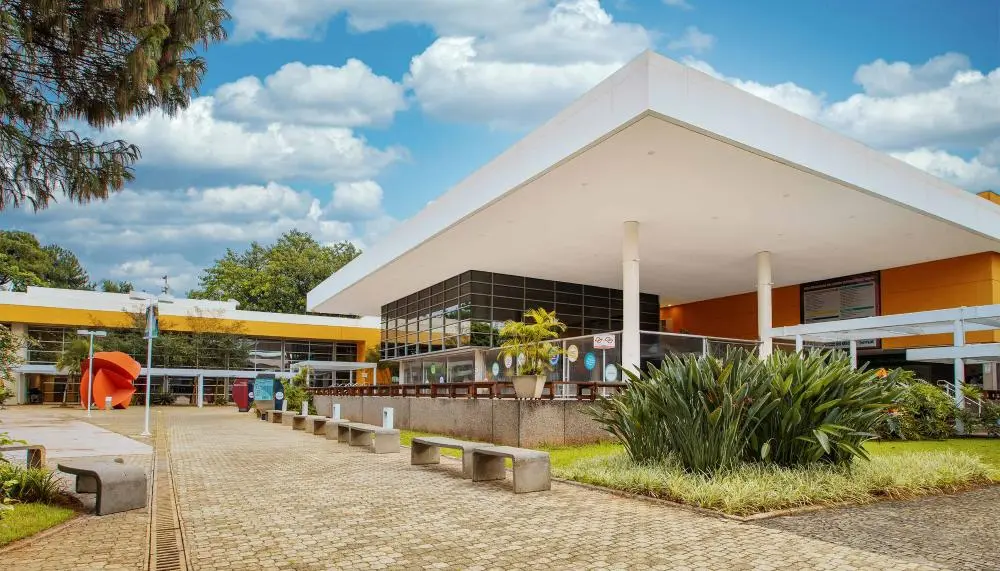 Senac Santo Amaro: Cursos e Inscrições 2025 Área externa do Centro Universitário Senac Santo Amaro